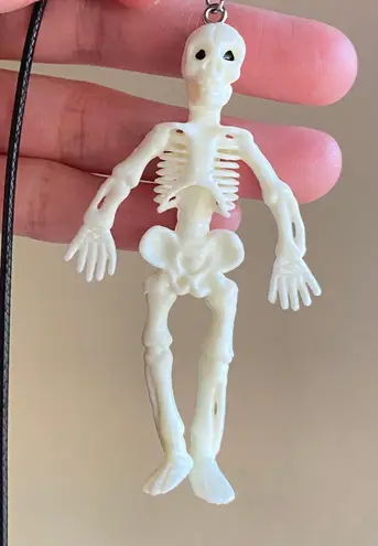 Handmade big skull goth grunge punk funky Halloween unisex necklace 🖤💀