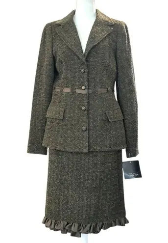 Rickie Freeman TERI JON two piece skirt suit, size 2, NWT Green