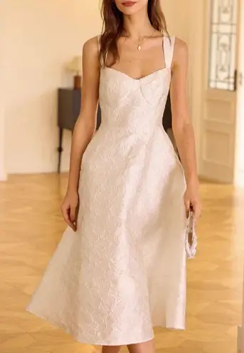 Rihoas White Sweetheart Neck Jacquard Midi Dress Size M
