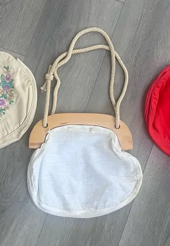 Vintage wooden handle purse with two interchangeable covers 70s boho White - Image 1