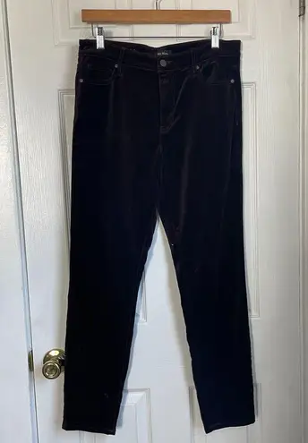 Well Worn Ladies' Pant High-Rise Luxe Velvet Tapered Pant size 8 / 29