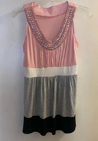 Womens Tank Top Pink White Gray L Large Pink & White Beaded Neck Beads
Bust 38”