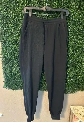 Nike  Yoga Waffle Knit Thermal Jogger Pants Adult Size Small Black