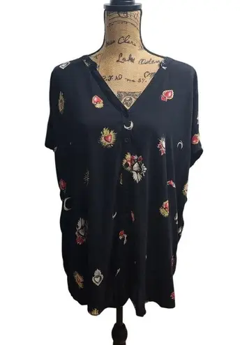 Torrid  Celestial Print Button Up Top Short Sleeve Blouse Black Size 3 - Image 1