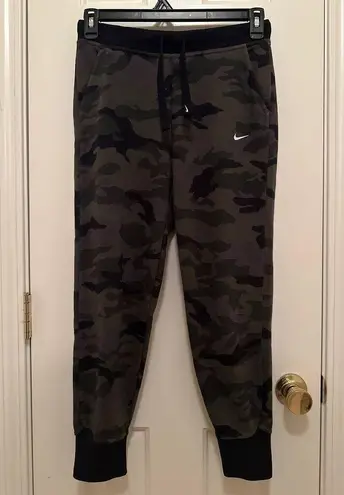 Nike Womens Camo  Sweatpants