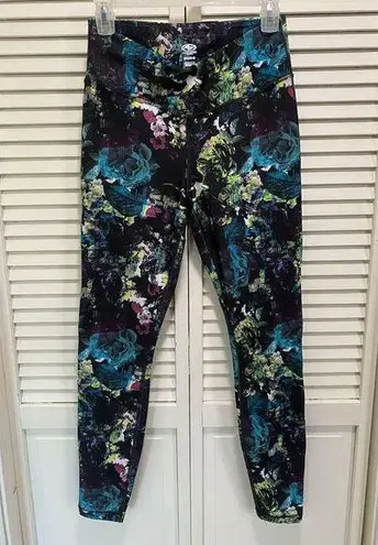 Athletic Works  Black Floral V Waist Leggings Size Small‎