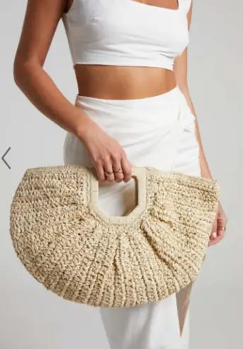 Women's Half Moon Straw Purse Clutch Bag in Cream Woven Beach Retro Tan