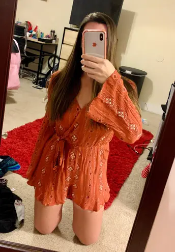 Francesca's Francesca’s Miami Cinnamon Bell Sleeve Romper
