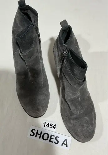 Franco Fortini Womans Lexi Gray Suede Size 10 Back Zip Bootie With Heel