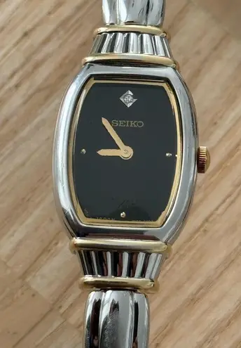 Seiko Diamond Vintage Ladies Watch Black Dial Diamond Marker Stainless Bracelet