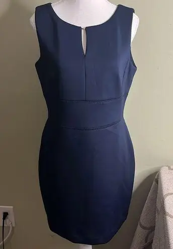 DKNY  navy blue keyhole front scuba sleeveless stretch dress