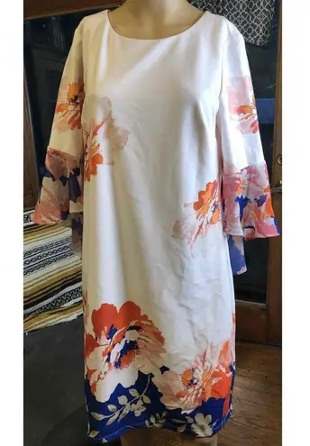 Est. 1946 Multicolor Floral Bell Sleeves Knee Length Shift Dress Medium
