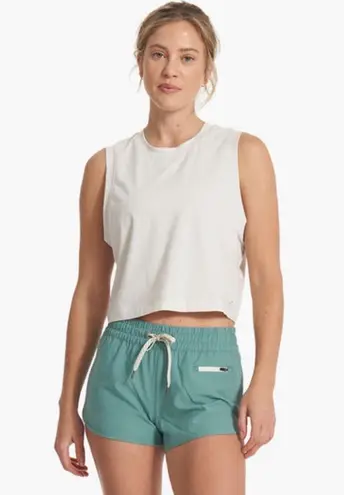 Vuori NWT Clementine Short 2.0 Women's Performance Shorts Size XL Color Garland