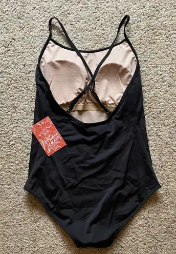 Kortni Jeane ‼️ Sporty One-Piece Swimsuit‼️