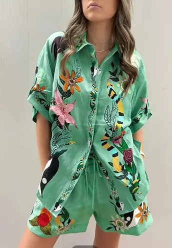 Commense Mint Green Oversized Floral Print Shorts Set Size M