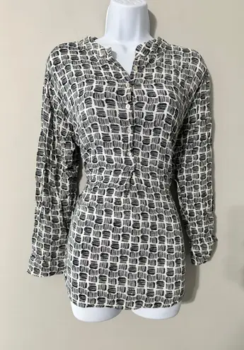 Rock Flower Paper Medium Black White Graphic Print Button Down Long Sleeve Top