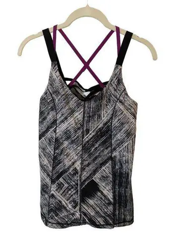 Lululemon  Tank Top‎ Hot To Street Built In Support Bra Black White Luxtreme Sz 8