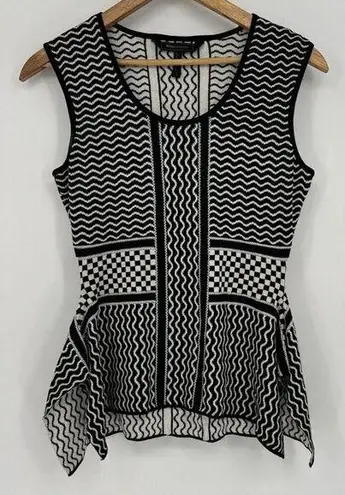 BCBGMAXAZRIA  Sleeveless Sweater Black White Checker Stripe Blouse Women’s Small