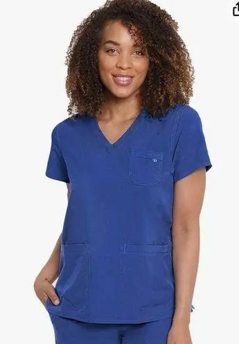 Med Couture Niki Women’s Multi-pocket V-neck Scrub top and 2 cargo pocket pant