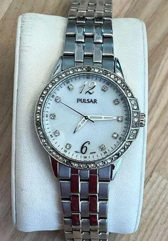 Pulsar Ladies Watch Crystals White Dial Stainless Bracelet