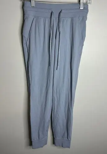 Women's Lululemon Size 4 Ready To Rulu 7/8 Jogger Chambray Athleisure Sweatpant Blue