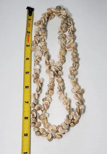 Hilo Hatties Necklace Seashell Bead Strand 17" Vtg Bohemian Hawaiian