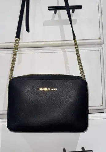 Michael Kors Jet Set Crossbody