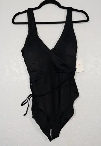 ANDIE NWT  Black The Belmar One Piece Swimsuit Size Medium