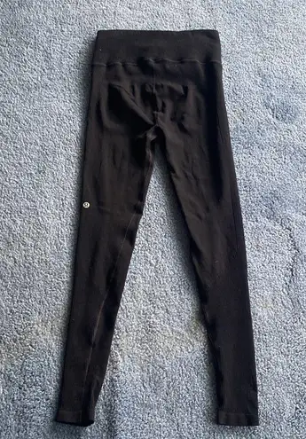 Lululemon Leggings Black with rubbing details