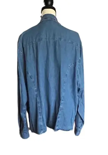 Vintage embroidered denim zip up jacket. Size 3X