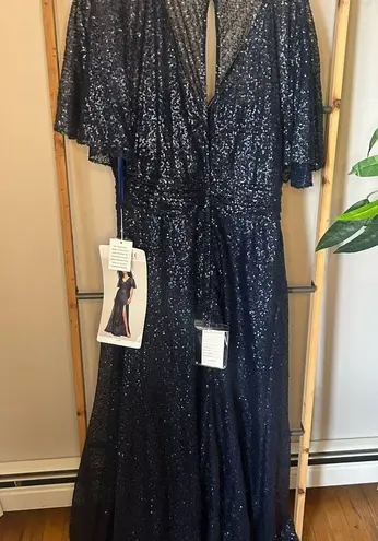 Mori Lee NWT Madeline Gardner 21785 size 16