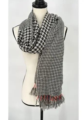 Women's Black White Red Checkered Large Knit Wrap Scarf Shawl Fringe