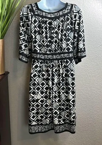 Apt. 9 #309  short sleeve printed shift dress size small petite