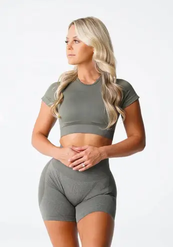 NVGTN Crop Athletic Top