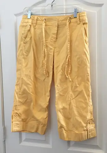 Larry Levine FINAL MARKDOWN Ladies  capris 6 - Image 1