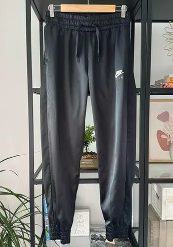 Nike  Black Satin High Rise Lightweight Drawstring Jogger Pants Women’s Small