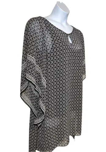 Max edition Black and White Asymmetrical dress