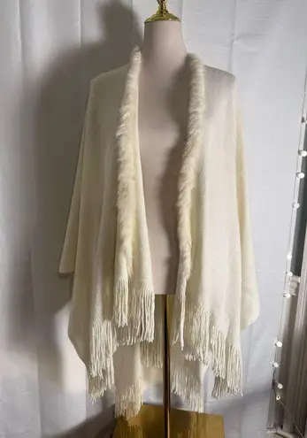 Cejon Ivory Knit Shawl Wrap Poncho Fringe Genuine Fur Trim O/S