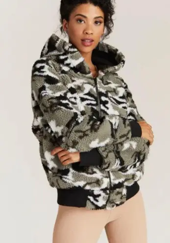 Strut this Black Camo Sherpa Abby Jacket