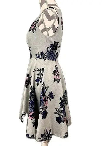Elle Fit & Flare Floral Dress - Size 2