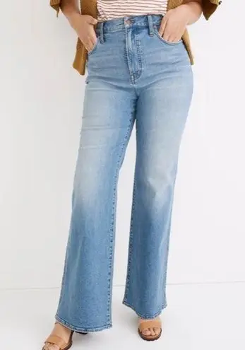 Madewell  11” High Rise Flare Jeans Caine Wash Size 31 Denim Zip Fly Spandex