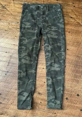 American Eagle  green camo hi-rise next level stretch 4 jeggings