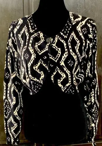 Nine West black/wht crop cardigan sweater. Size medium