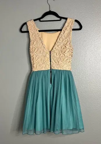 Jodi Kristopher  Party Dress Cream Teal Lace Bodice Mini Short Juniors 1