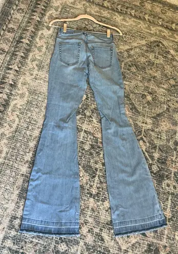 House of Harlow high rise flare light wash distressed jeans 26