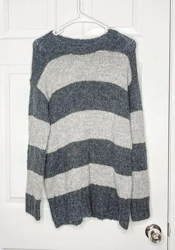 American Eagle  jegging fit striped sweater