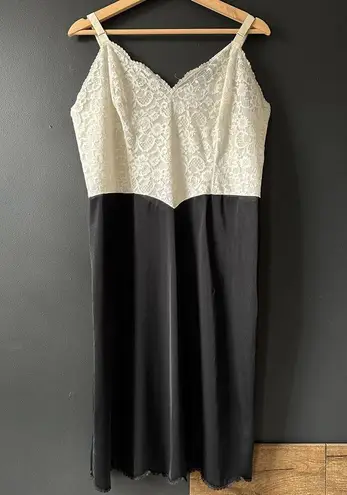 Vanity Fair Vintage  Lace White Black Satin Cami Slip Dress Size 40