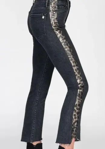 Black Orchid Cindy slant fray jeans nwt