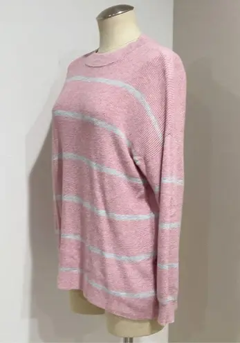 American Eagle Women's Pink/Gray Striped Jegging Fit Crew Neck Sweater Size S