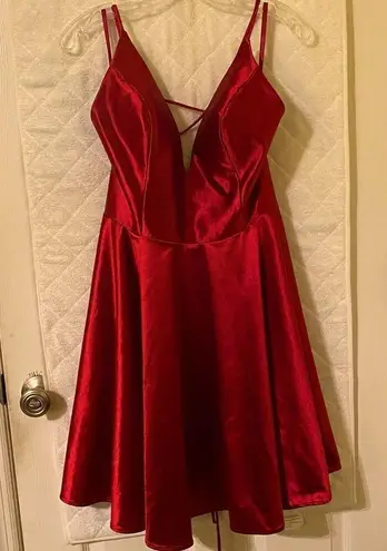 Clarisse Short Satin Formal Dress in Wine